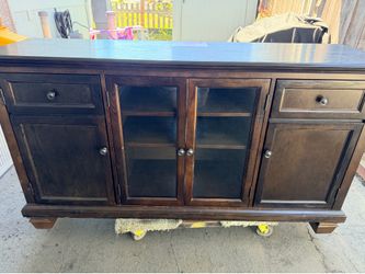 Entertainment/Tv stand