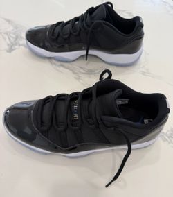Air Jordan 11 low shoes Size 15 barely used