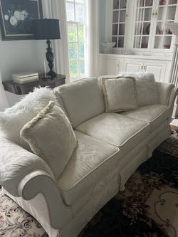 White Sofa Vintage Style Immaculate