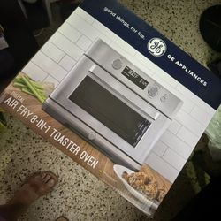 GE Air Fryer 8 In 1 Toaster Oven.  