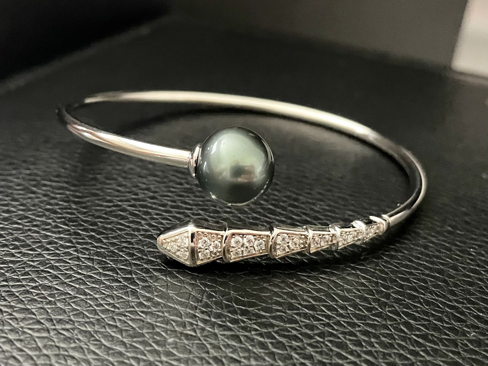 Sterling silver pearl bracelet