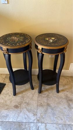 Corner Tables