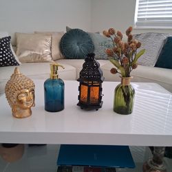 Decorations 
