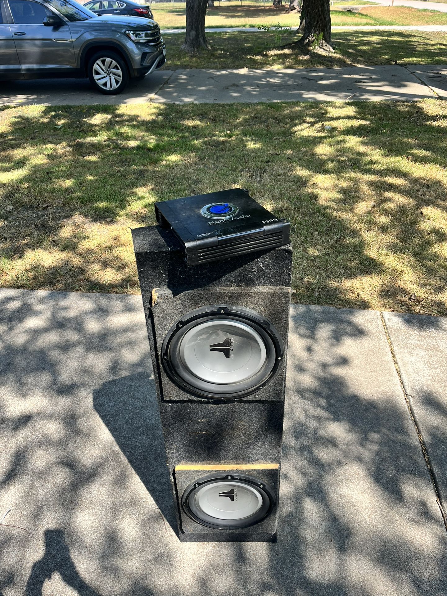12 Subwoofer And Amp for Sale in Houston, TX OfferUp