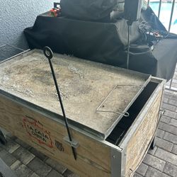 caja china.  with rotisserie attachment    