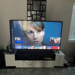 70” LG UHD 4K Television 