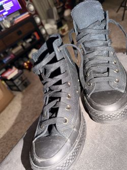 BLACKED OUT CONVERSE HI TOP Women’s 8