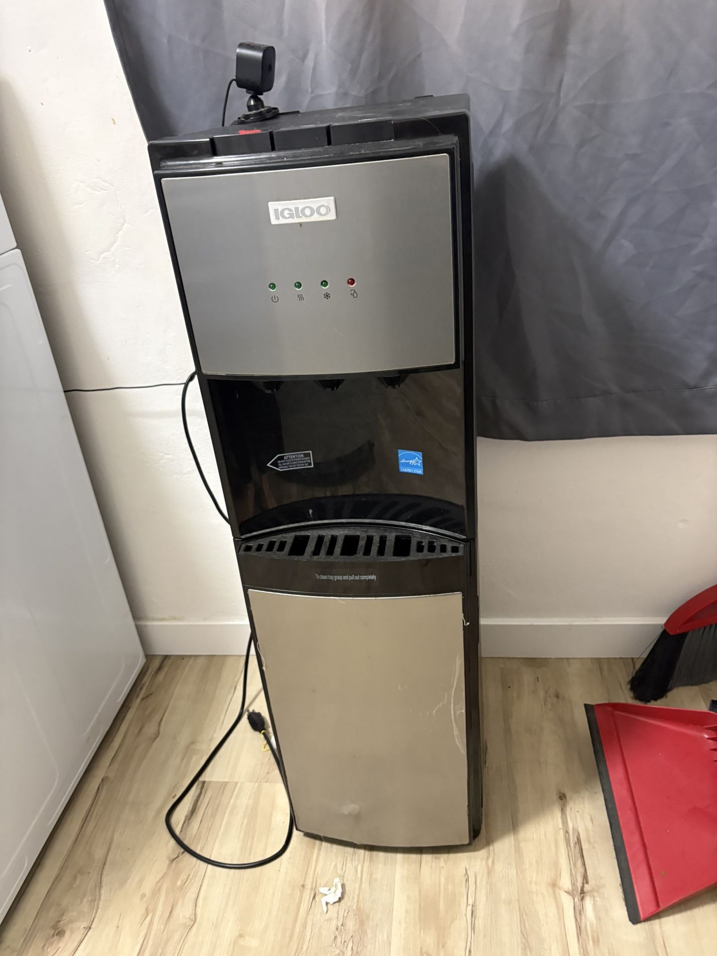 Igloo Water Dispenser