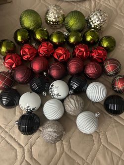 Set of 35 Assorted Christmas Tree Ornaments (Green, Red, White, Silver & Black)