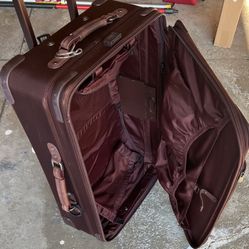 Luggage - Briggs and Riley - Burgundy - 28"