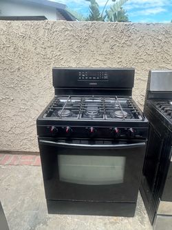 Samsung black stove, 30 inch wide