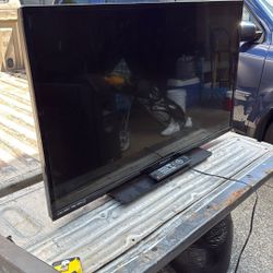 Magnavox 44 in TV