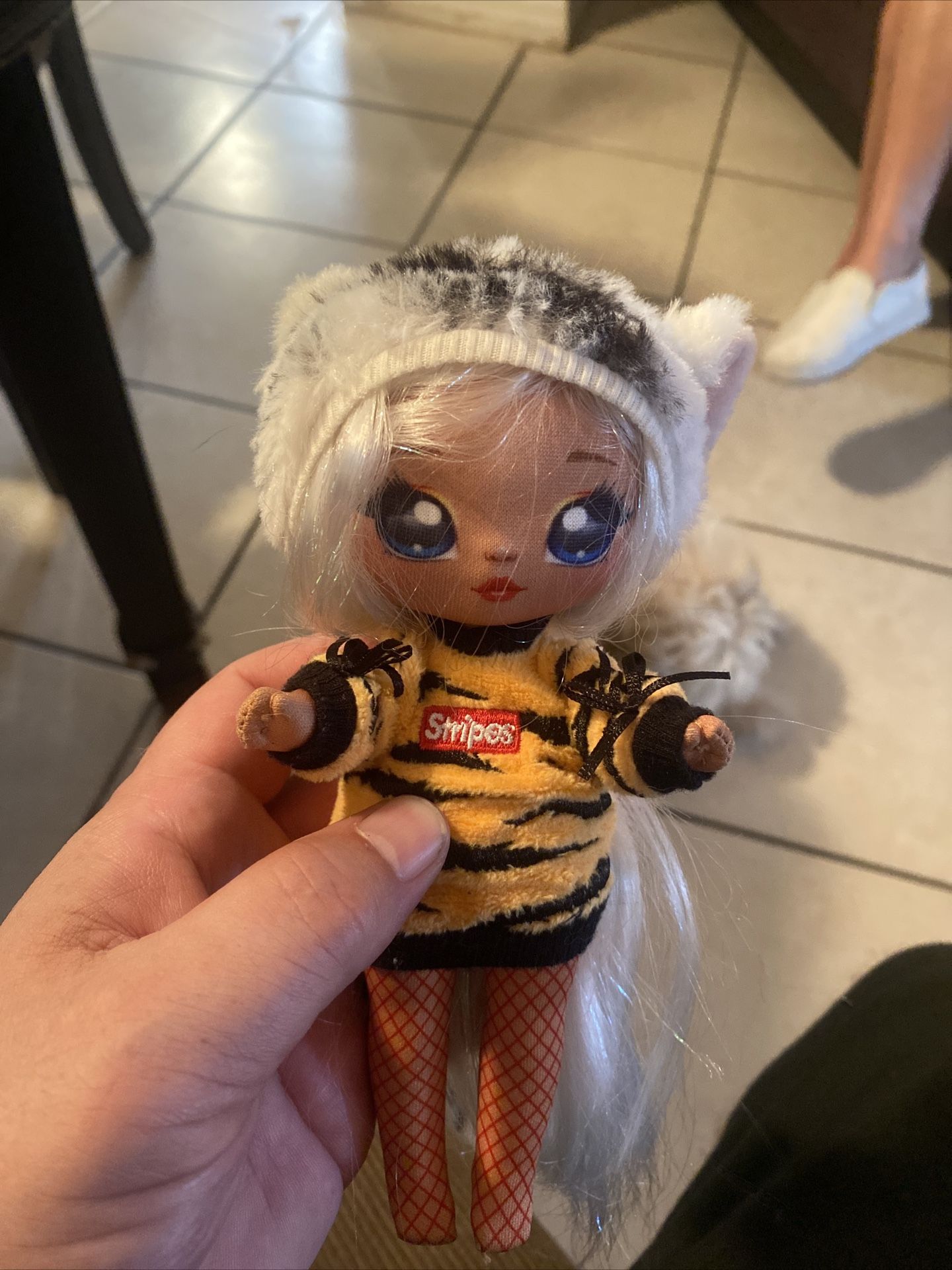 MGA Na! Na! Na! Surprise Bianca Bengal Sparkles 7" Doll White Hair NaNaNa 2020