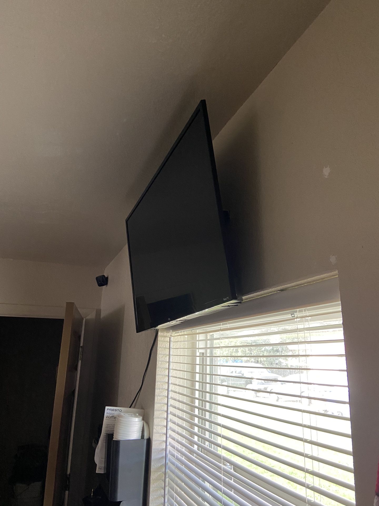 TCL 32 inch  $100 OBO