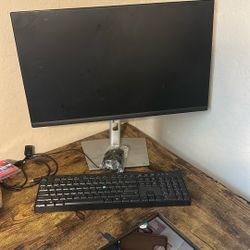 Monitor , Mouse And Keyboard 