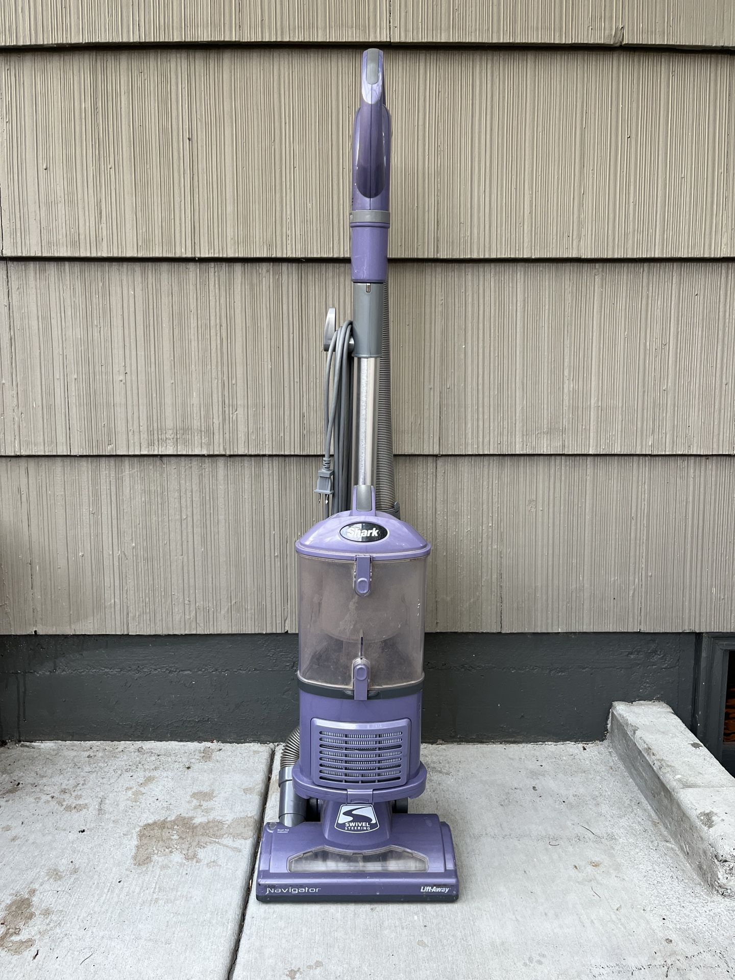 Shark Navigator Liftaway Vacuum