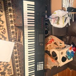 Roland FA-07 — 76-Key Music Workstation