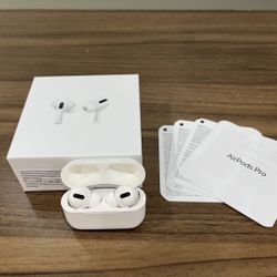 AirPods (1st Generation)
