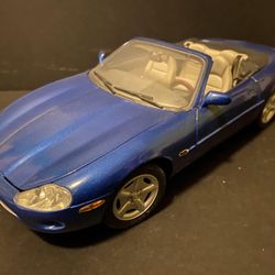 1/18 Diecast Jaguar XK8