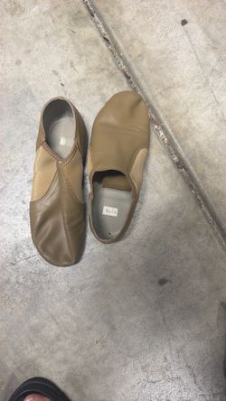 Dance shoes