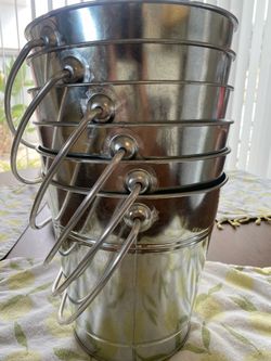 Metal decorative buckets