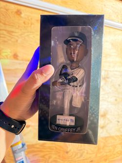 Bobble heads