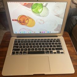 2013 MACBOOK AIR 128GB SSD INTEL i5 CORE 8;G RAM