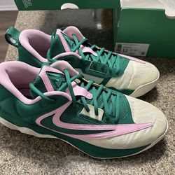 Nike Giannis Immortality 3 Size 12