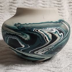Cool NEMADJI Indian River Pottery VASE Blue Swirl HandPainted Made In USA VguC