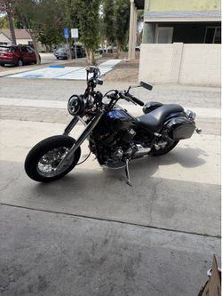 Yamaha vstar 650 motorcycle