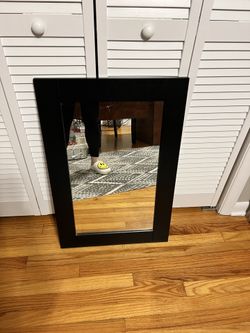 Black Mirror 20x30