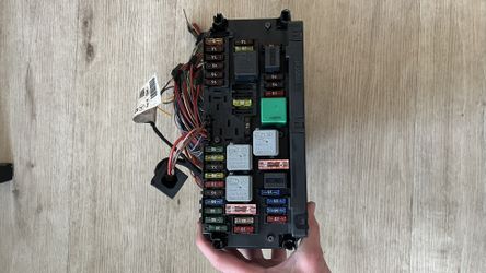 Mercedes Benz 2009 C300 Fuse Box