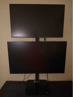 Two 2k Monitors (1440p) Samsung 32” & 27”