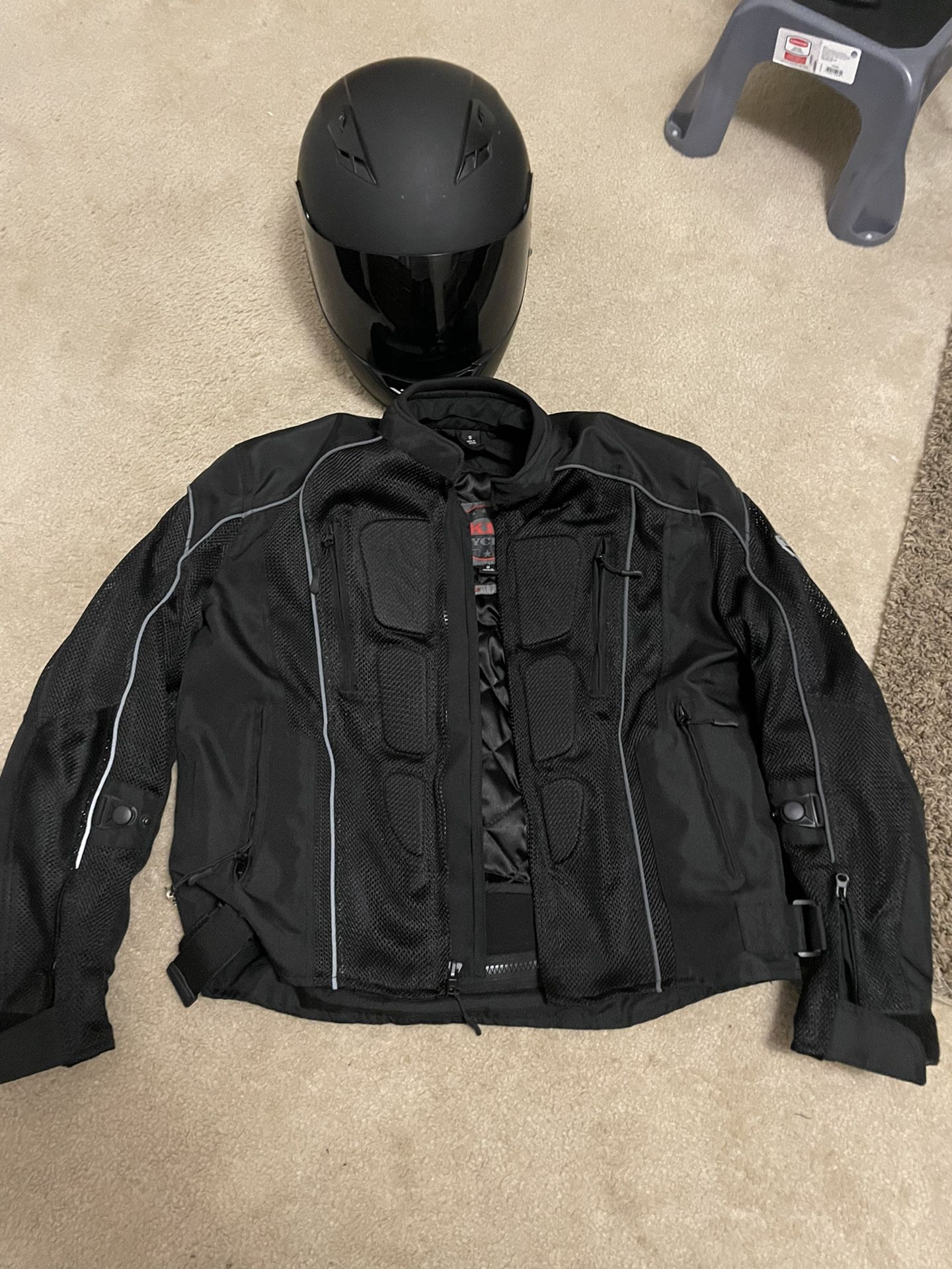 Motorcycle jacket and helmet