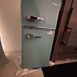 Mini Fridge