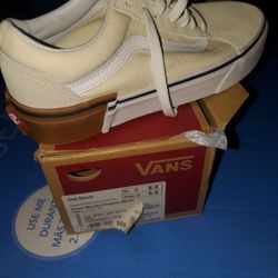 Vans White  Old Skool Sz 5 Men Sz 6.5 Woman
