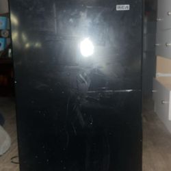 RCA Mini Fridge 