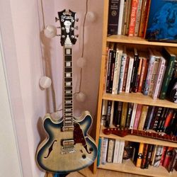 2022 D'Angelico Premier DC Blue Burst