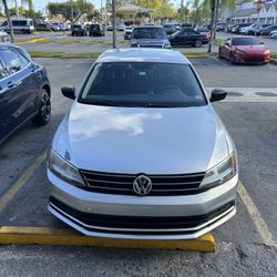 2017 Volkswagen Jetta Automatic – Runs Great – New Tires – $3800 