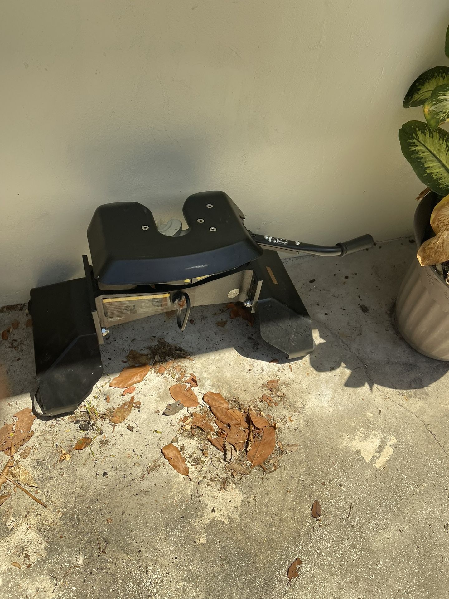 Fifth Wheel Hitch