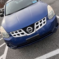 2011 NISSAN ROGUE 