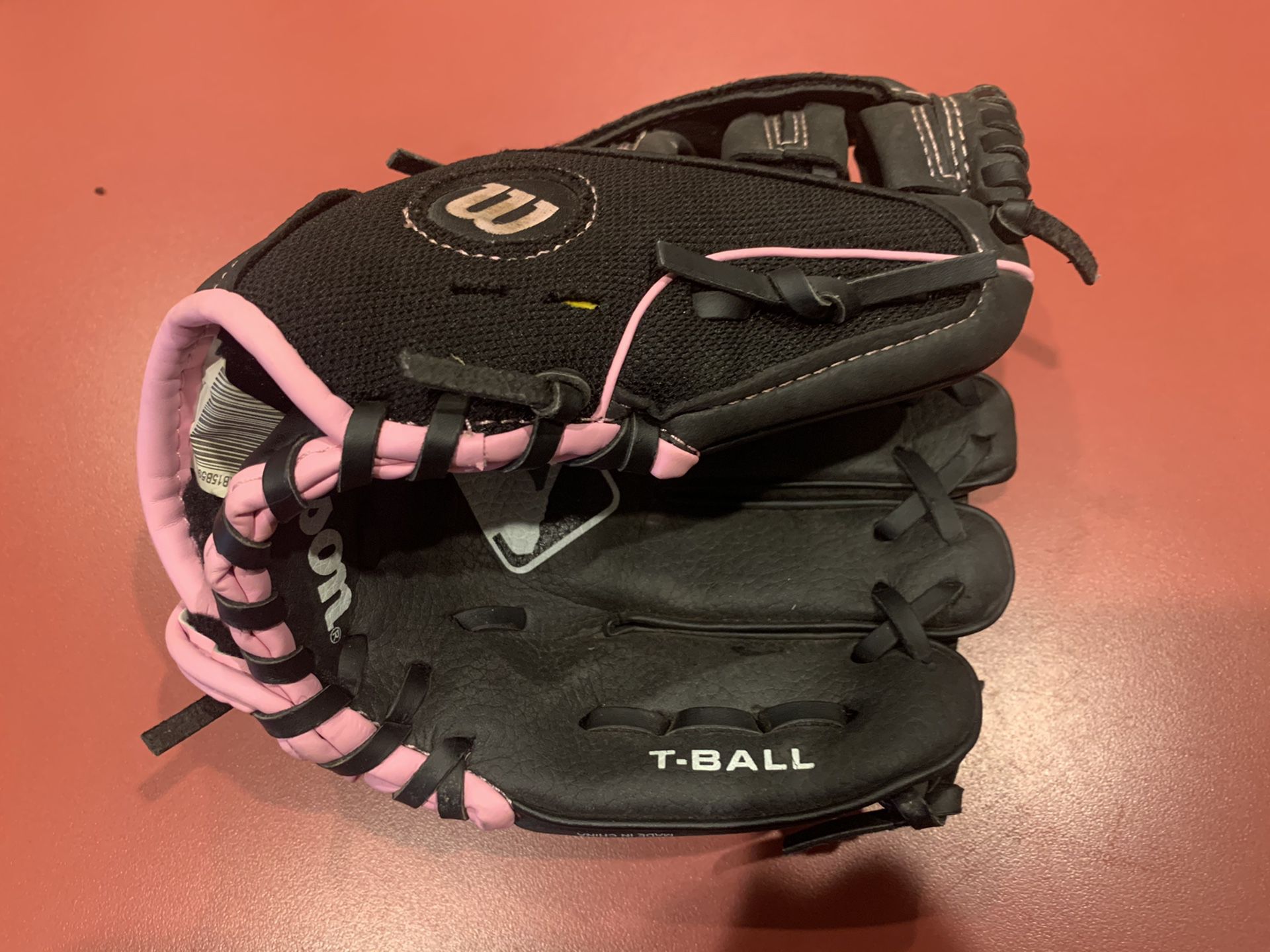 Wilson Girls Pink T-Ball / Baseball Toddler Glove Ages 2-4