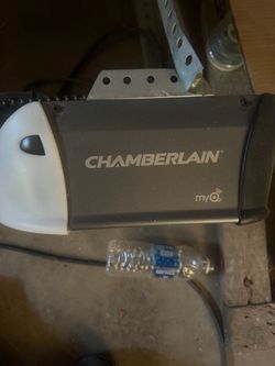 Chamberlain myQ Garage Door Opener