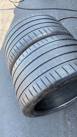 2 tire 325/30/19 Michelin Pilot Sport 4s