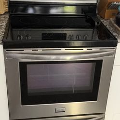 Frigidaire Gallery Electric Range
