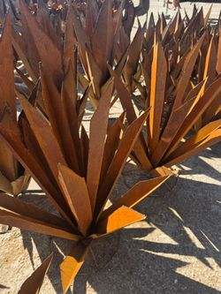 🌵Rustic Cacti for Patios & Gardens🌺
Wall Art, flowers,Planters🪴Metal Art