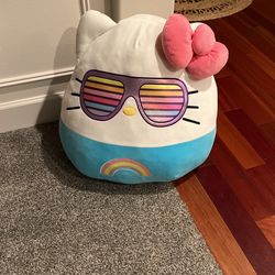 Hello Kitty Squishmallow
