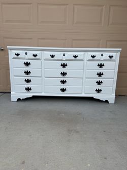 Dresser White 9-Drawers