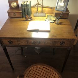 Antique Desk (wood)