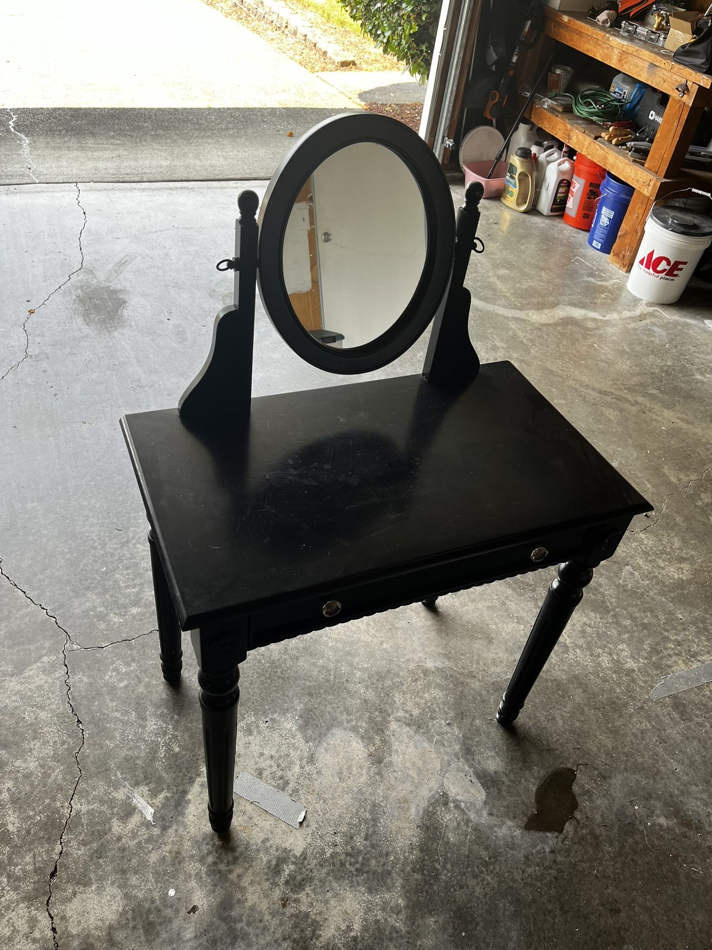 Black Vanity Table w/ Mirror